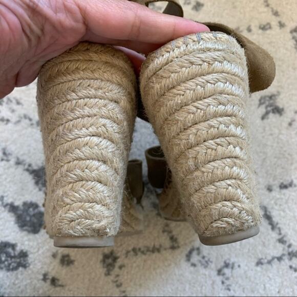 Dolce Vita Tan Ankle Strap Espadrille Wedges size 8 - Picture 11 of 11